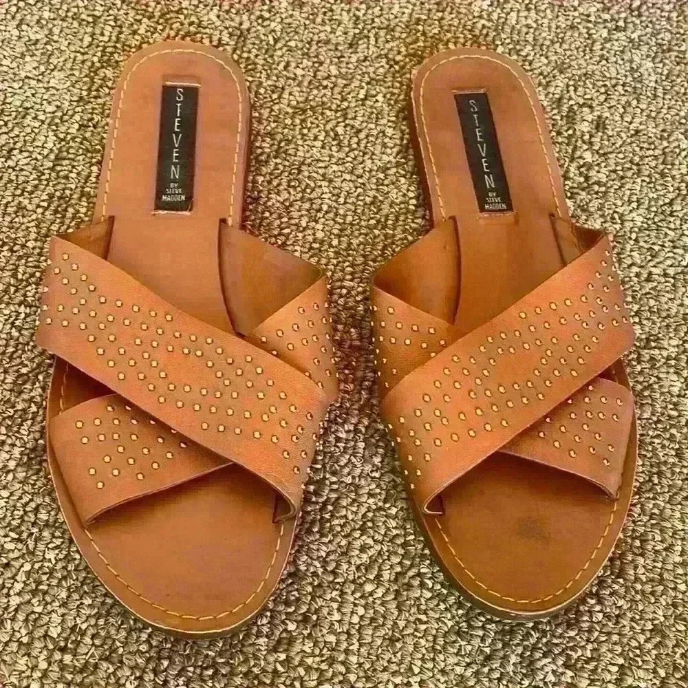 Steven by Steve Madden cross cross size 9 brown studded slide sandals
